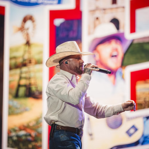 CodyJohnson-Bluesfest2026-@thelauracollins_011 copy