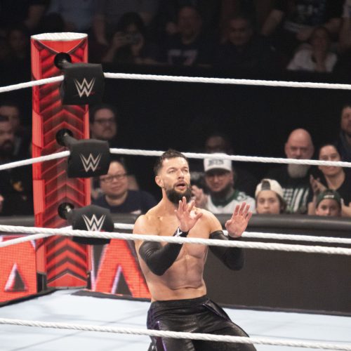 WWE - Monday Night Raw-102